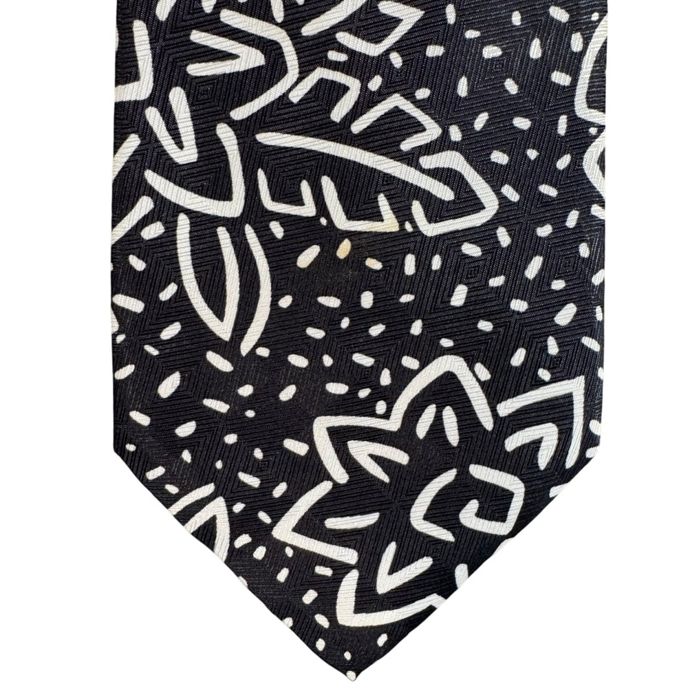Vintage Bugle Boy USA Mens Tie Black White Abstract Geometric Floral WPL 2831